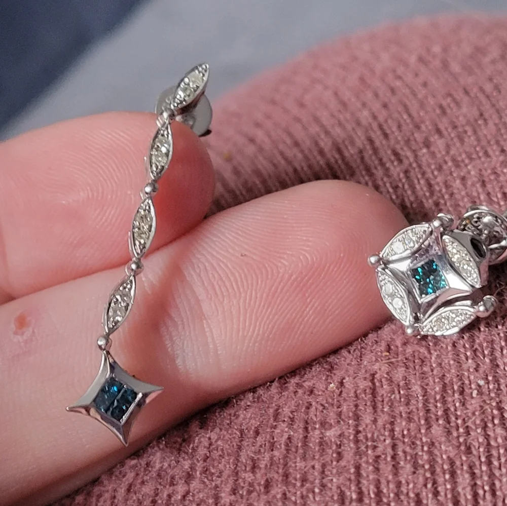 Transforming Necklace & Earring Set - Picture 12 of 14